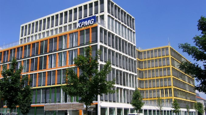 KPMG in München - Bild: Rufus46, CC BY-SA 3.0, via Wikimedia Commons