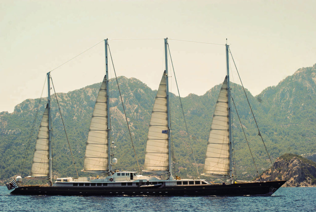 Luxus-Yacht Phocéa - Bild: Cyr0z, CC BY-SA 3.0, via Wikimedia Commons