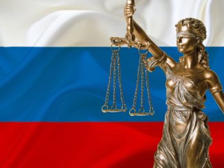 Kreml-Kritiker Nawalny abgemagert zu Anhörung vor Gericht erschienen