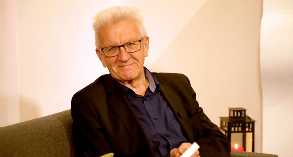 Kretschmann befürwortet schwarz-grüne Koalition auf Bundesebene Kretschmann befürwortet schwarz-grüne Koalition auf Bundesebene