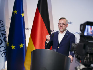 Roth sieht EU-Corona-Hilfsfonds nach Stopp des Bundesverfassungsgerichts nicht in Gefahr