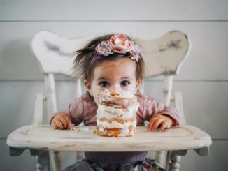 Studie: Kinder sehen pro Tag 15 Werbeanzeigen für ungesunde Lebensmittel