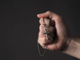 Augsburger Bischof gegen Instrumentalisierung von Kreuzen durch Querdenker