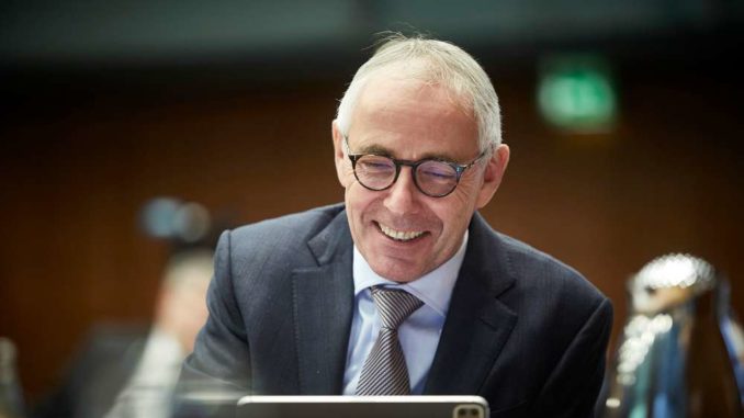 Peter Adrian - Bild: DIHK / Werner Schuering