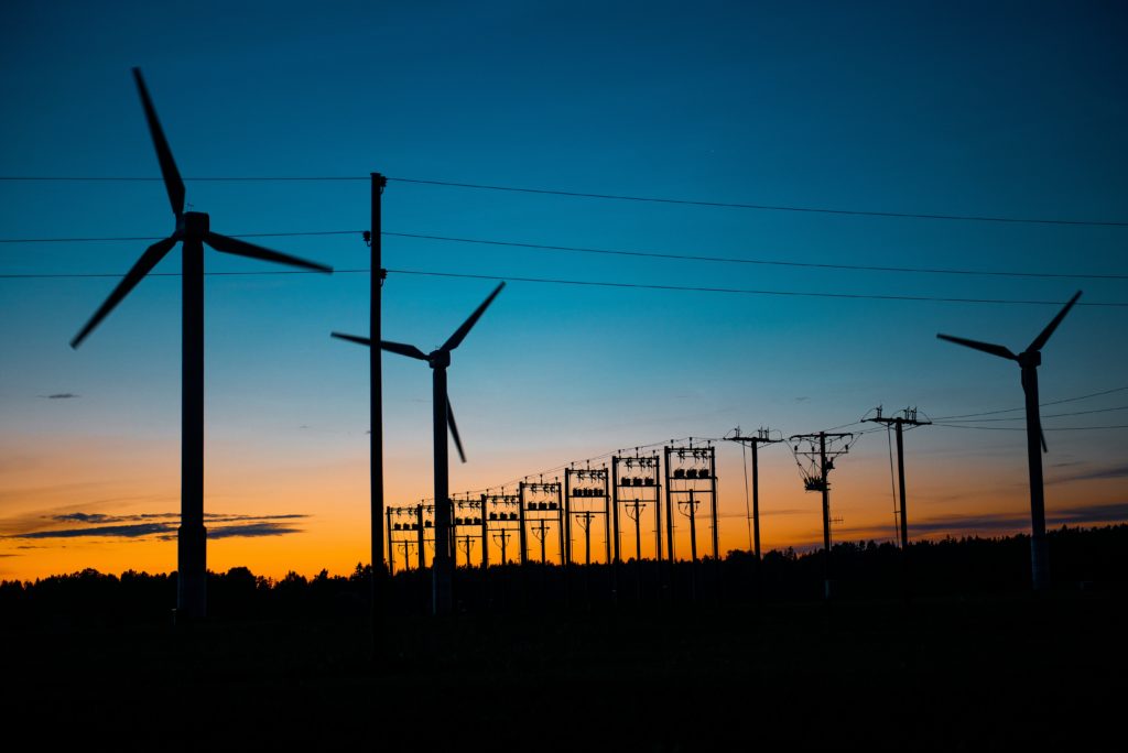 Stromerzeugung mittels Windkraft - Bild: zelmabrezinska via Twenty20