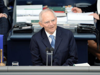 Schäuble kritisiert Bundesländer für Vorpreschen bei Lockerungen für Geimpfte