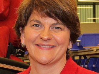 Nordirlands Regierungschefin Foster kündigt Rücktritt an