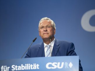 Bayerns Innenminister dringt auf baldigen digitalen Impfnachweis