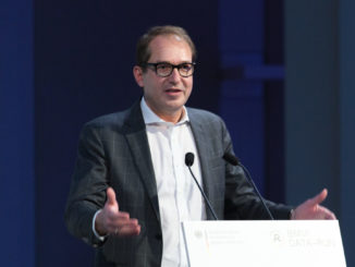 Dobrindt fordert Abschiebung von Asylbewerbern nach Hass-Demos gegen Israel