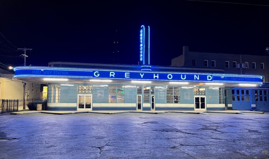 Greyhound-Busstation - Bild: chuckw38305 via Twenty20