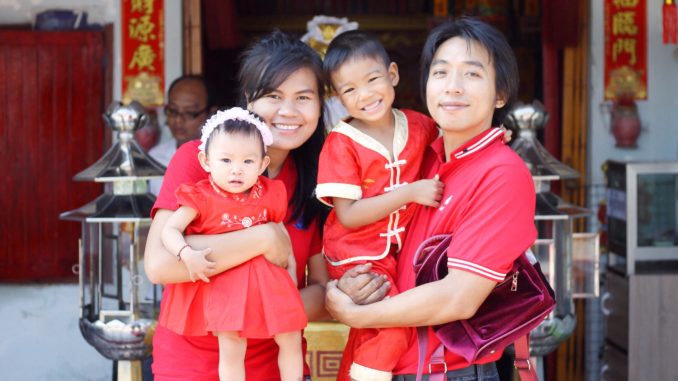 Chinesische Familie - Bild: KookkaiFoto via Twenty20