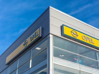 Neue Opel-Mutter Stellantis leidet unter Chipmangel