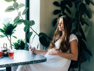 Schwangere und junge Mütter leiden in Pandemie unter Einsamkeit und Isolation