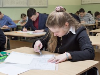 Karliczek für flächendeckende Lernstandtests an Schulen