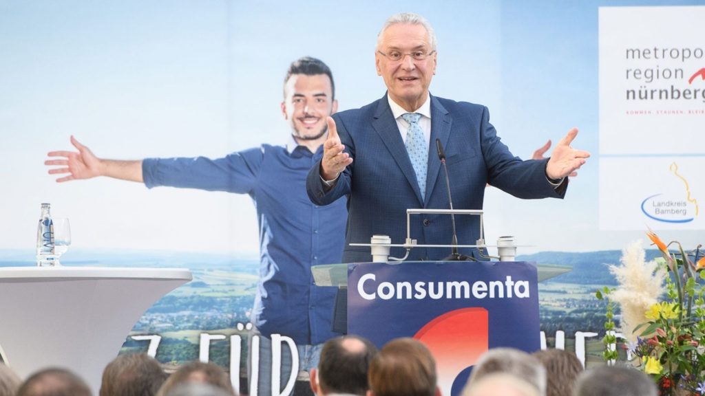 Eröffnung mit Innenminister Joachim Herrmann - Bild: consumenta.de