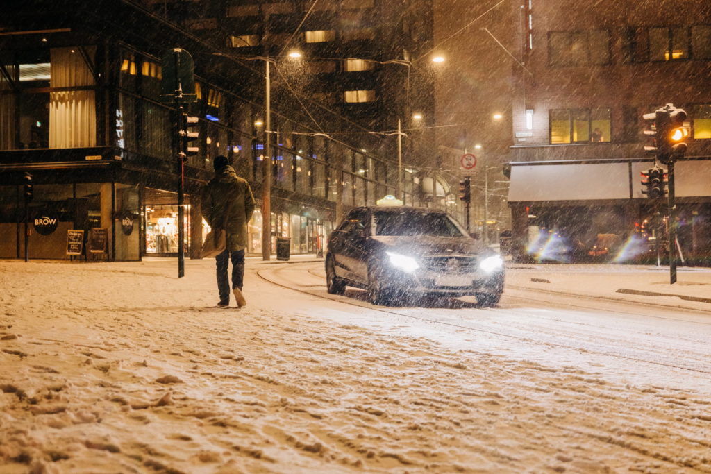 Winterliche Straßenverhältnisse - Bild: Cristofer Jeschke/unsplash.com
