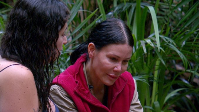 Djamila Rowe (r.) und Jolina Mennen. - Bild: RTL