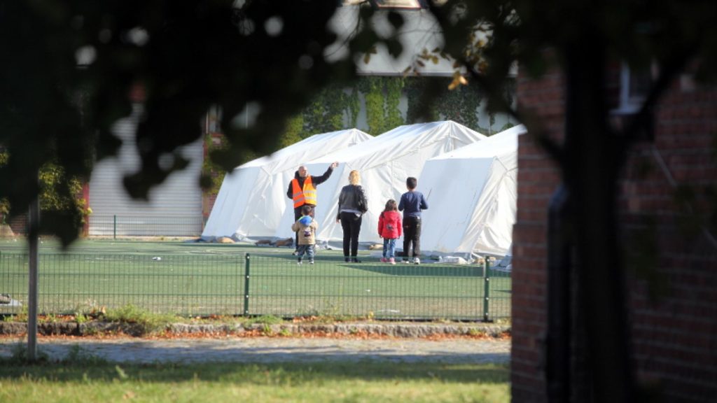 Flüchtlingsfamilie in einer "Zeltstadt" (über dts Nachrichtenagentur)