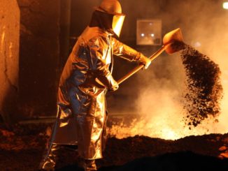 Rohstoffknappheit in der Industrie verringert sich weiter