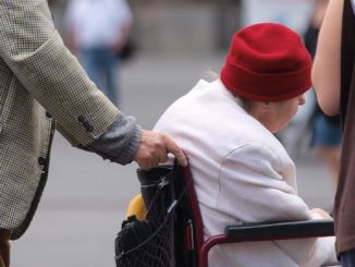 Pflege-Arbeitgeber fordern Rechtsanspruch auf Pflegeplatz