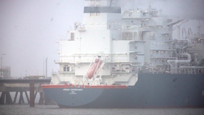 Schwimmendes LNG-Terminal in Wilhelmshaven (über dts Nachrichtenagentur)