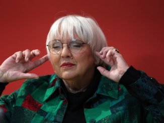 Claudia Roth drückt Belgien bei ESC die Daumen
