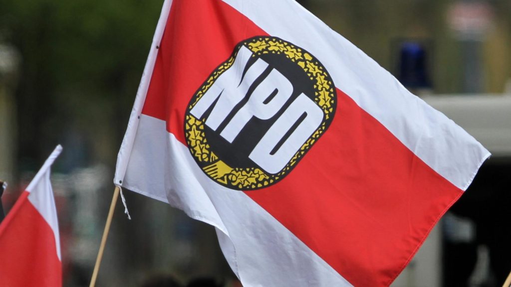 NPD-Fahne (über dts Nachrichtenagentur)