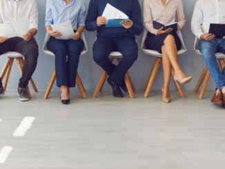 Einstellungsbereitschaft der Unternehmen wieder leicht gestiegen