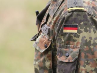 Högl gegen Auftrittsverbote für Bundeswehr an Schulen