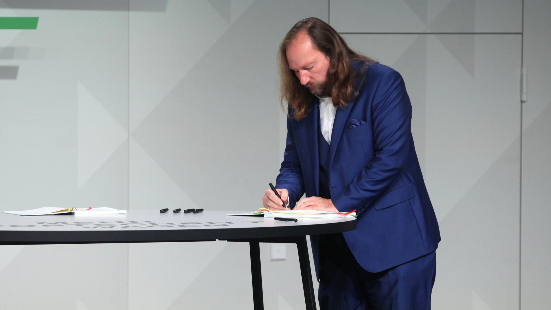 Anton Hofreiter bei der Unterzeichnugn des Koalitionsvertrags (über dts Nachrichtenagentur)
