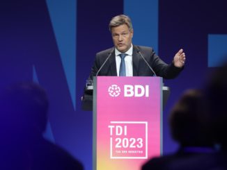 Habeck verspricht Entbürokratisierung