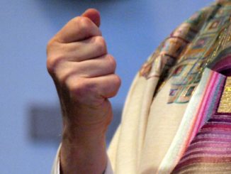 „Kirchlicher Lobbyismus ist allgegenwärtig“: Konfessionsfreie wollen Ausweitung von Lobbyregister auf Kirchen