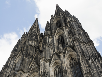 Bätzing kritisiert Papst für ausstehende Woelki-Entscheidung