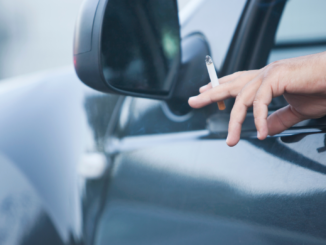 Lauterbach plant Rauchverbot in Autos bei Anwesenheit von Kindern
