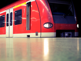 Bahn verzeichnet Gewinneinbruch – „Deutschlandticket“ boomt