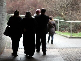 Berliner Einwanderungsamt kritisiert Asylsystem