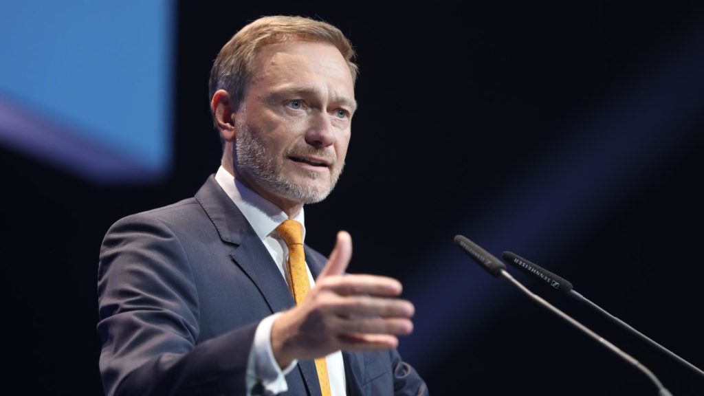 Finanzminister plant größere Steuererleichterungen für Unternehmen