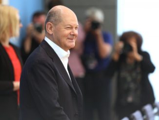 Kanzler will mehr Polizei in Freibädern