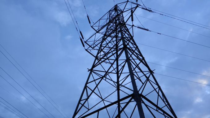 Strommast (über cozmo news)