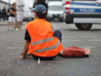 Grüne kritisieren Polizeigebühren für „Klimakleber“ in NRW