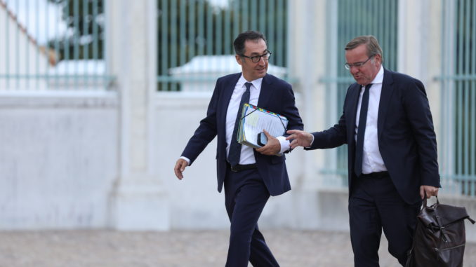 Cem Özdemir und Boris Pistorius am 29.08.2023 (über dts Nachrichtenagentur)