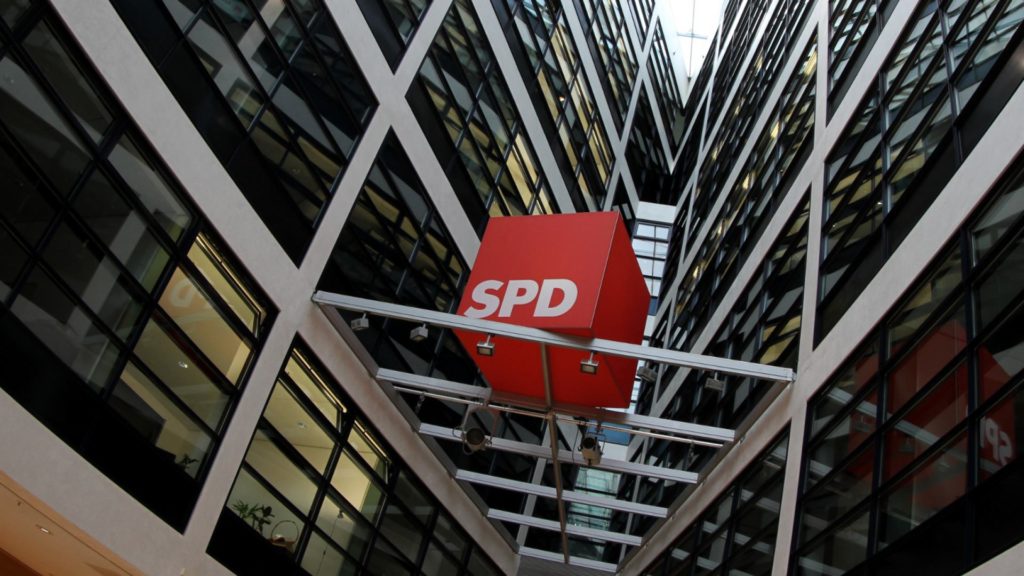 SPD-Logo im Willy-Brandt-Haus (Archiv) (über dts Nachrichtenagentur)