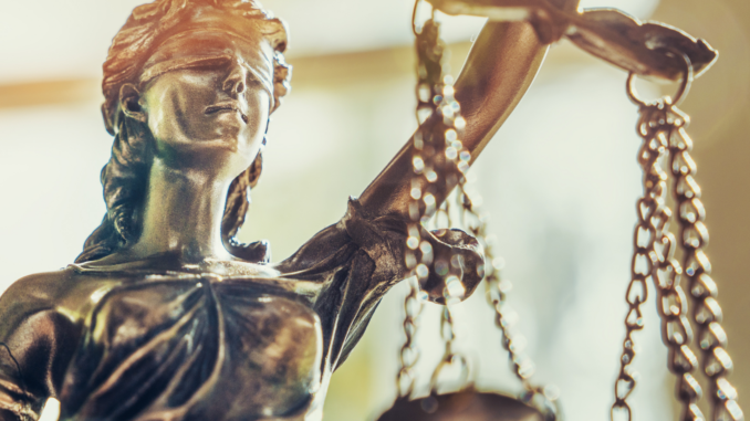 Justiz (über cozmo news)