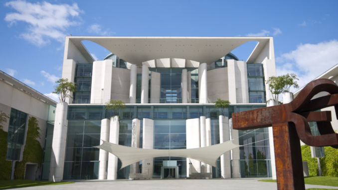 Bundeskanzleramt (über cozmo news)