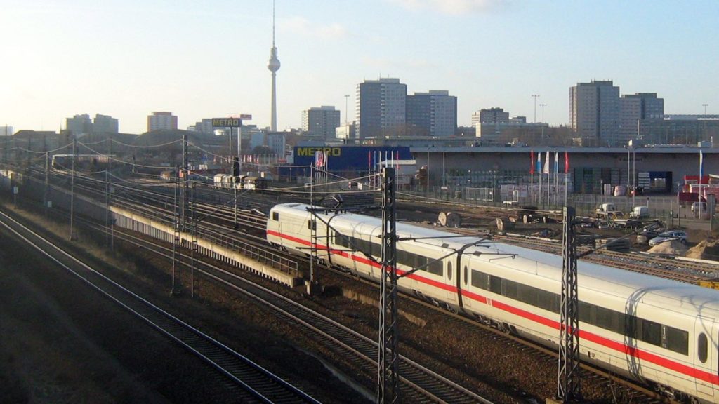 ICE der Deutschen Bahn in Berlin (Archiv) (über dts Nachrichtenagentur)