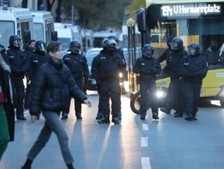 Wegner: Berliner Polizei hat Lage unter Kontrolle
