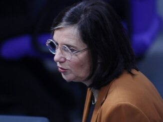 Göring-Eckart stärkt Amtskollegin Pau den Rücken