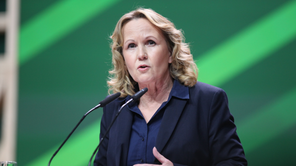 Steffi Lemke beim Grünen-Parteitag 2023 in Karlsruhe (über dts Nachrichtenagentur)
