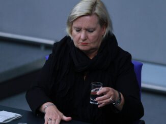 Wehrbeauftragte Högl beklagt Überlastung der Bundeswehr