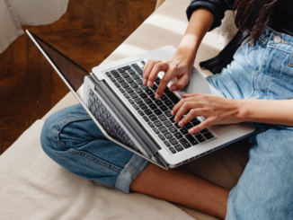 Große Mehrheit fühlt sich im Internet bedroht